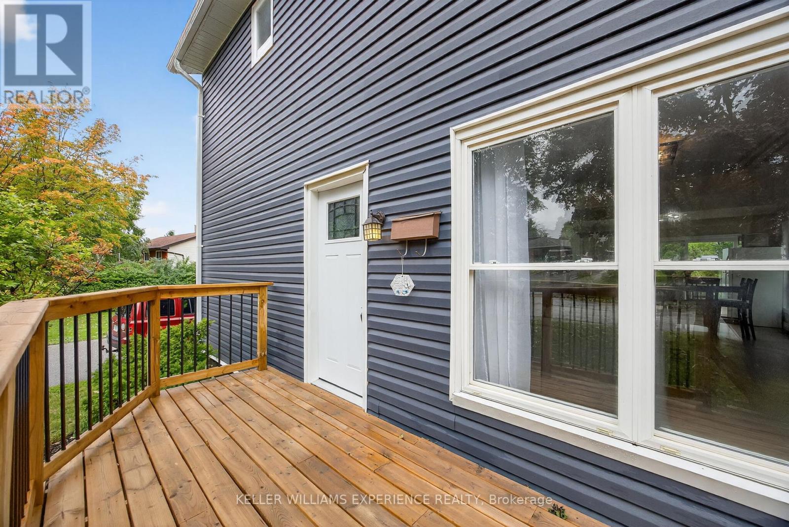 18 Murray Street, Barrie, Ontario  L4N 2X2 - Photo 7 - S12384155