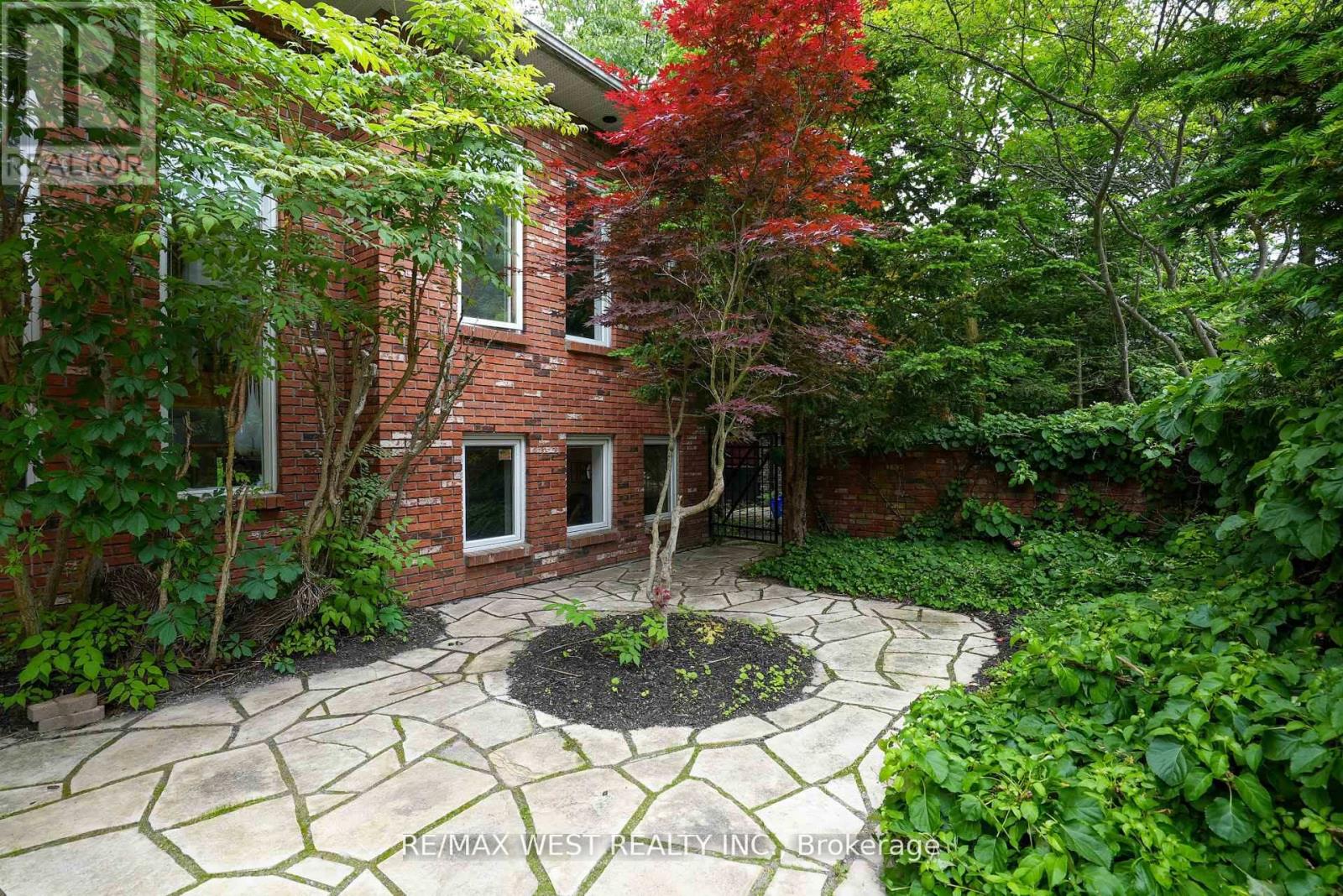 35 Jodies Lane, Springwater (Midhurst), Ontario  L0L 1X1 - Photo 18 - S12384230