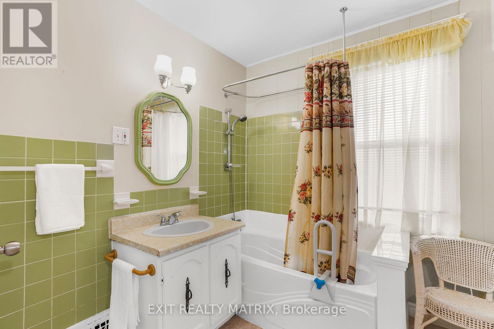 469 Smerdon Street, Hawkesbury, Ontario  K6A 2M9 - Photo 17 - X12384438