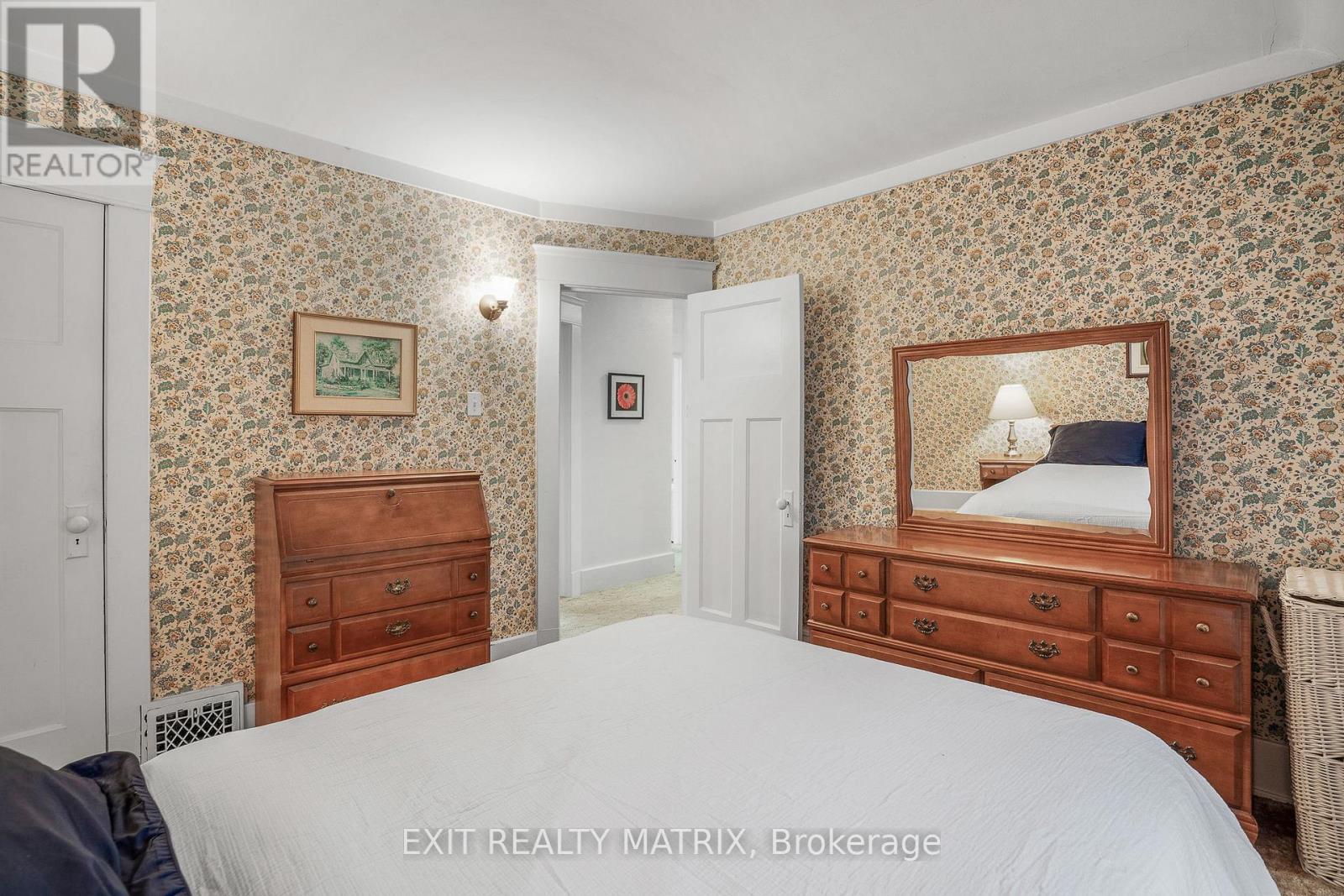 469 Smerdon Street, Hawkesbury, Ontario  K6A 2M9 - Photo 22 - X12384438