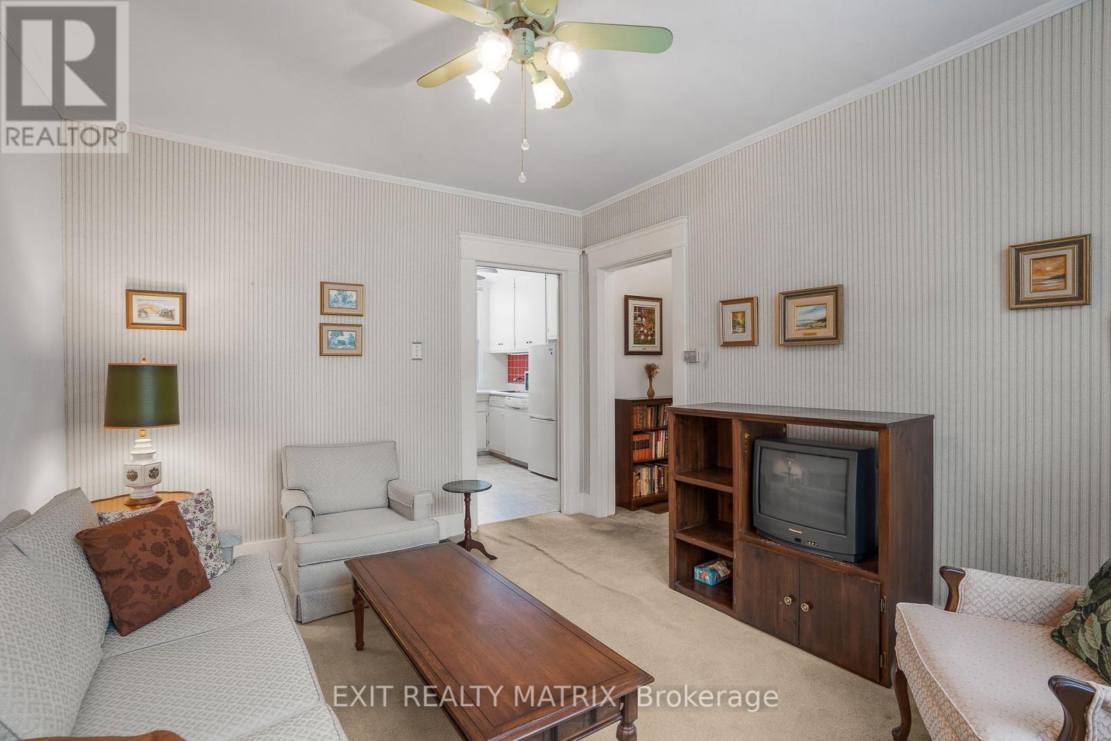 469 Smerdon Street, Hawkesbury, Ontario  K6A 2M9 - Photo 7 - X12384438