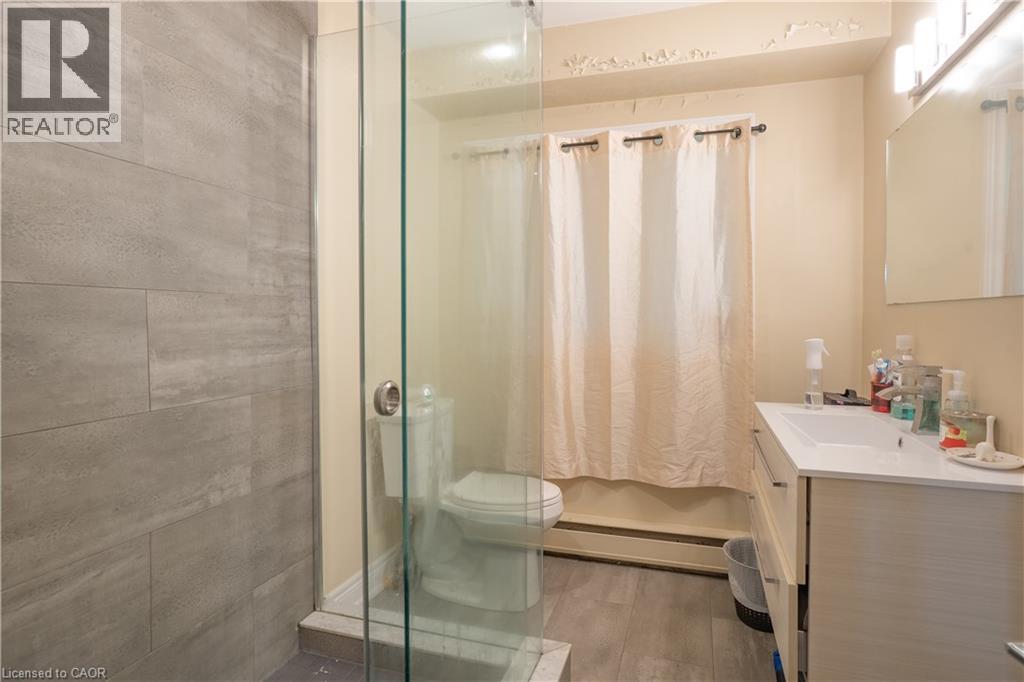 1 Livingston Avenue, Grimsby, Ontario  L3M 1K4 - Photo 15 - 40766678