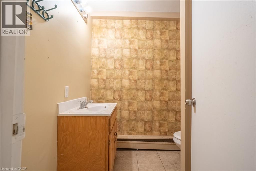 1 Livingston Avenue, Grimsby, Ontario  L3M 1K4 - Photo 35 - 40766678