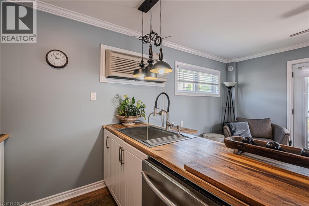 2017 Erie Street, Port Dover, Ontario  N0A 1N7 - Photo 11 - 40766517