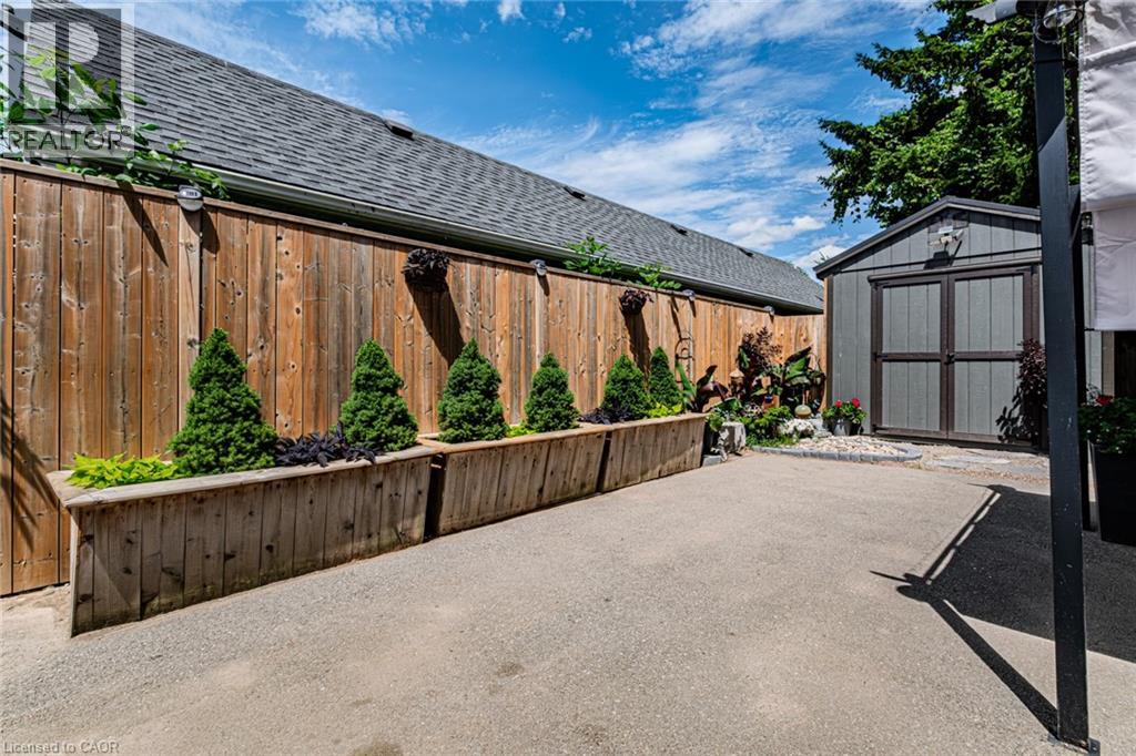 2017 Erie Street, Port Dover, Ontario  N0A 1N7 - Photo 40 - 40766517
