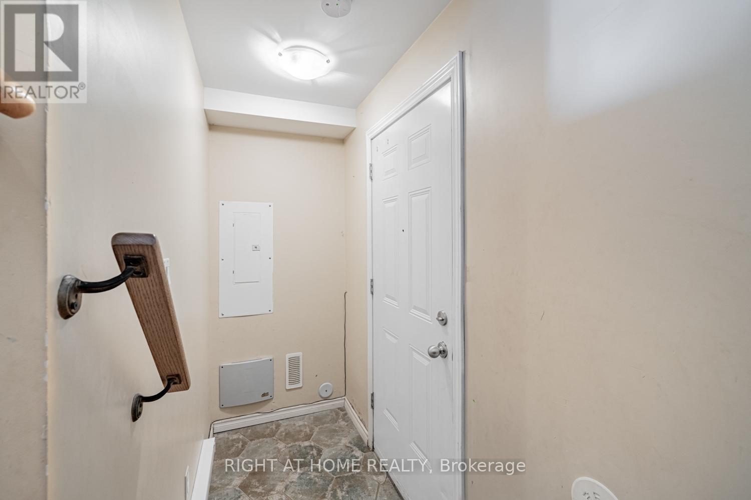 9 - 15943 Bayview Avenue, Aurora, Ontario  L4G 0S3 - Photo 23 - N12382912