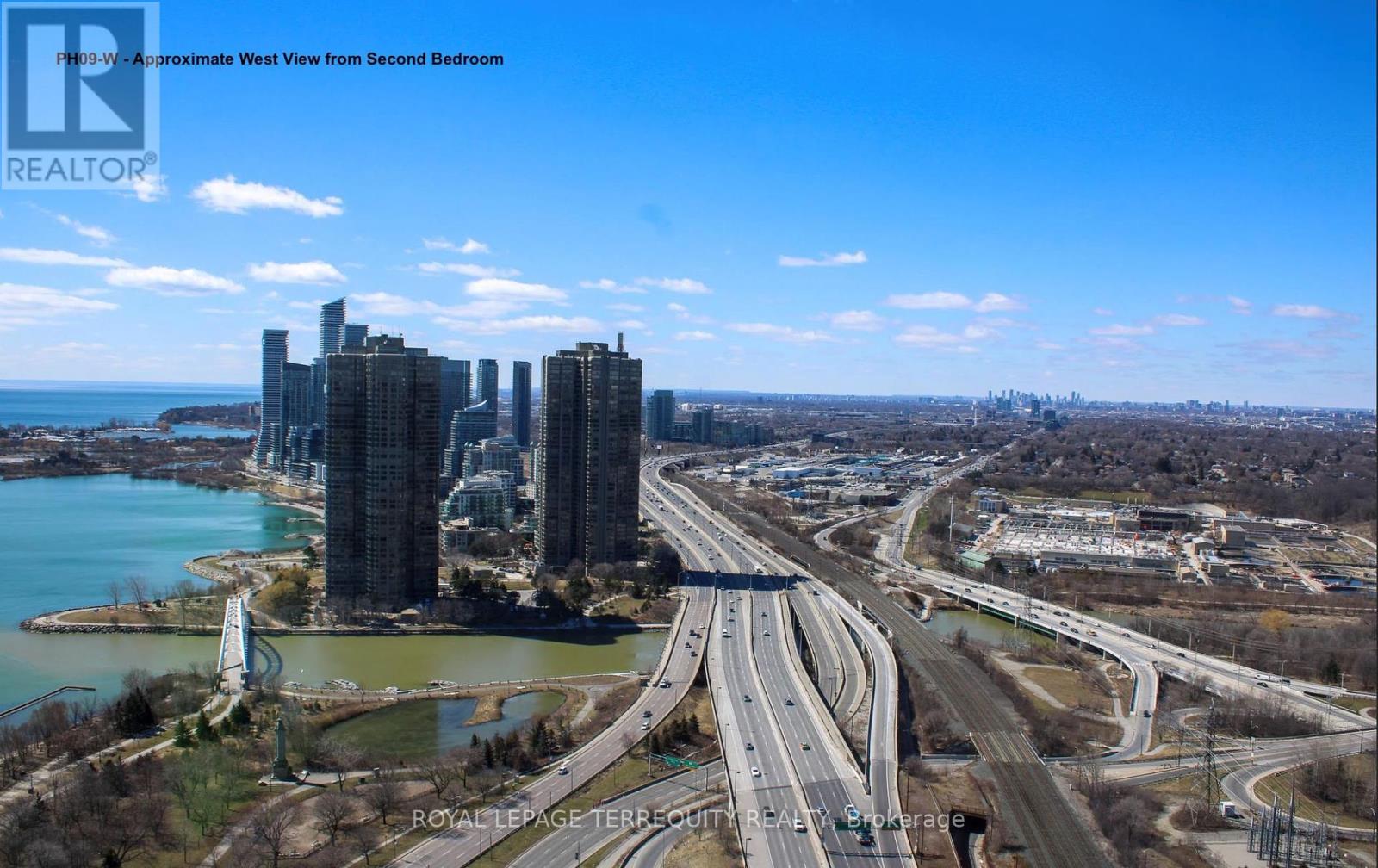 Ph09 - 1928 Lake Shore Boulevard W, Toronto, Ontario  M6S 0B1 - Photo 3 - W12384136