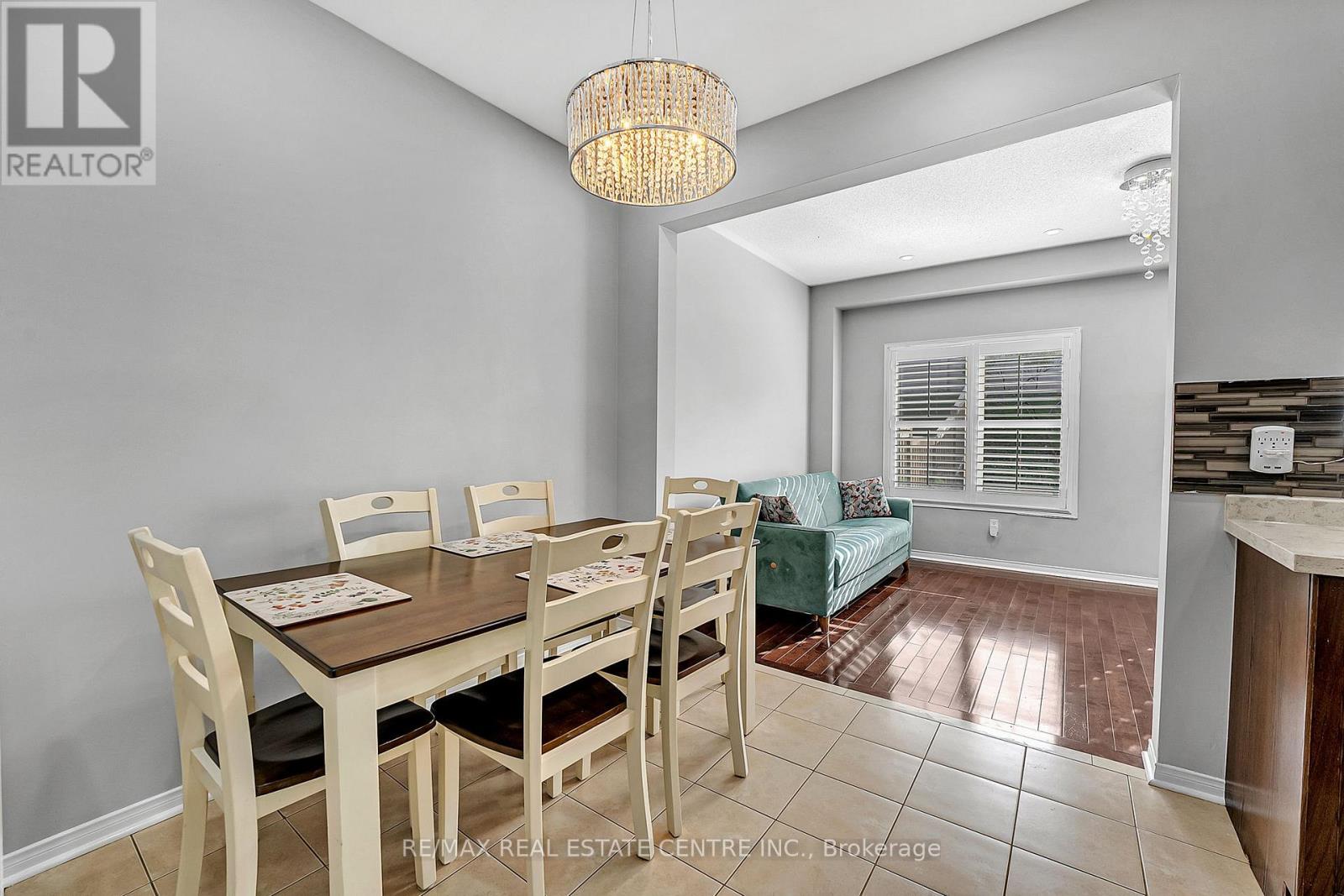 245 Checkerberry Crescent, Brampton, Ontario  L6R 3P7 - Photo 12 - W12384171