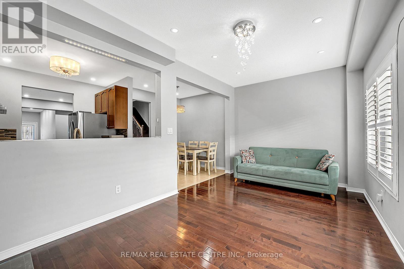 245 Checkerberry Crescent, Brampton, Ontario  L6R 3P7 - Photo 17 - W12384171