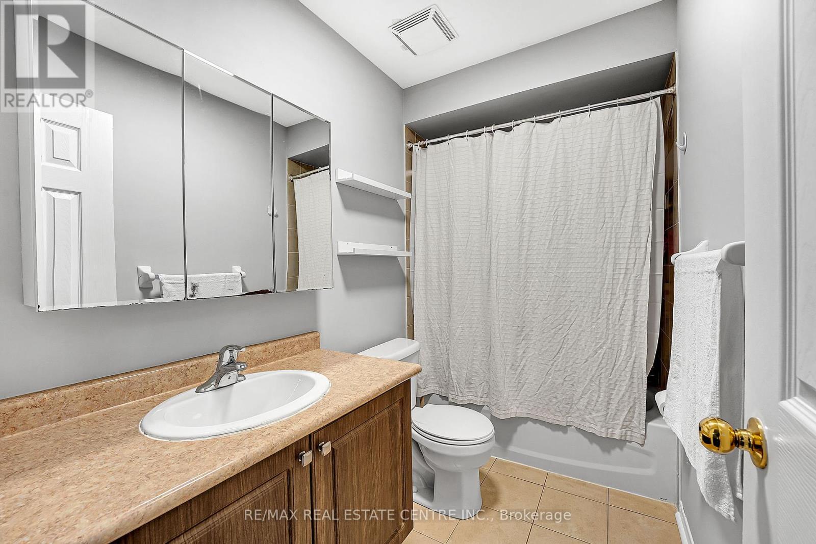 245 Checkerberry Crescent, Brampton, Ontario  L6R 3P7 - Photo 34 - W12384171
