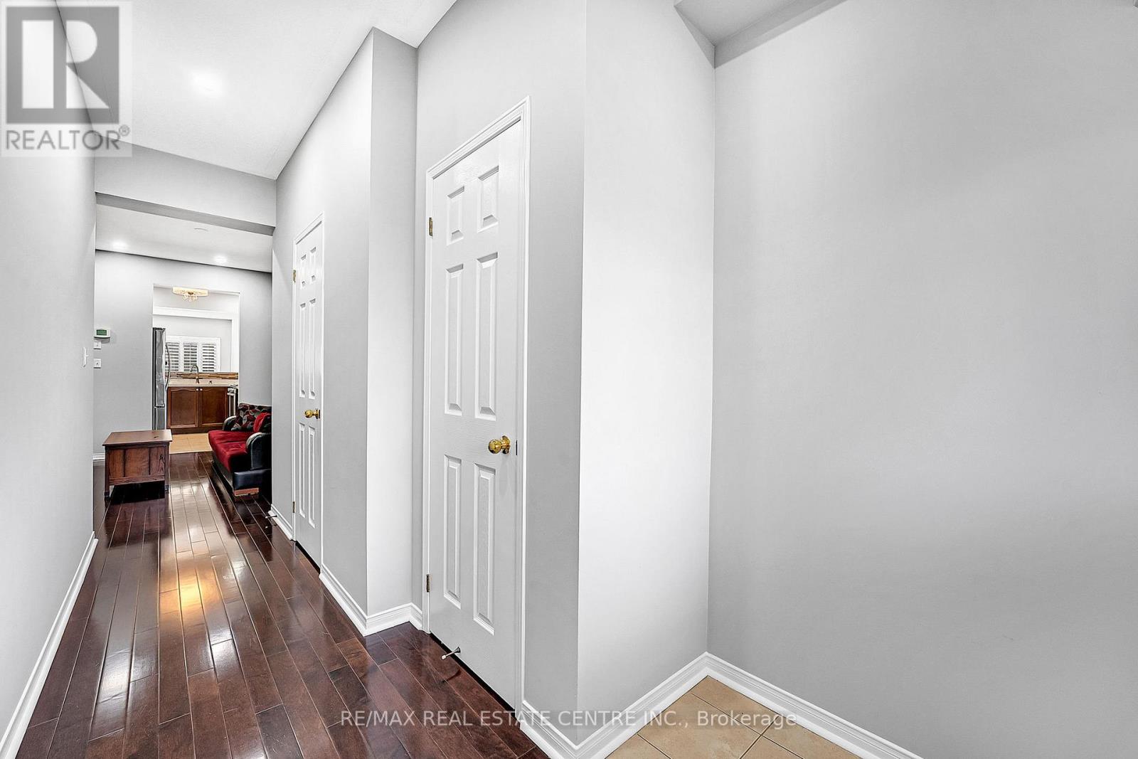 245 Checkerberry Crescent, Brampton, Ontario  L6R 3P7 - Photo 7 - W12384171