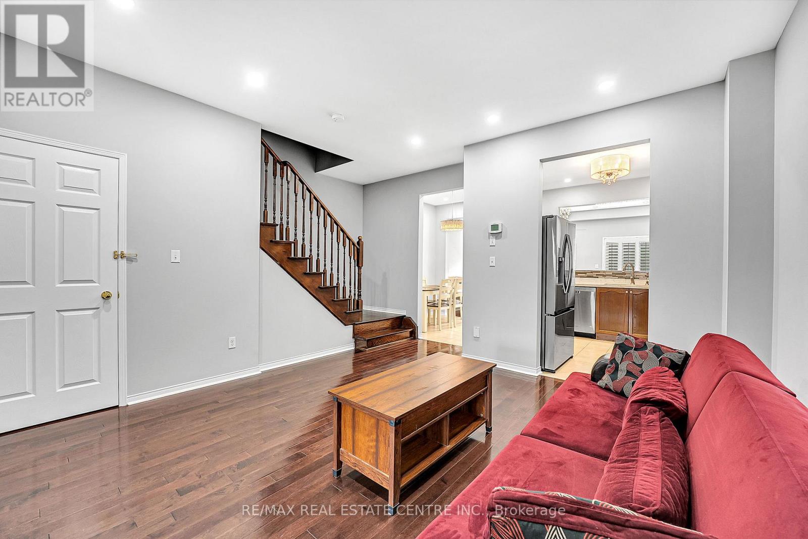 245 Checkerberry Crescent, Brampton, Ontario  L6R 3P7 - Photo 9 - W12384171