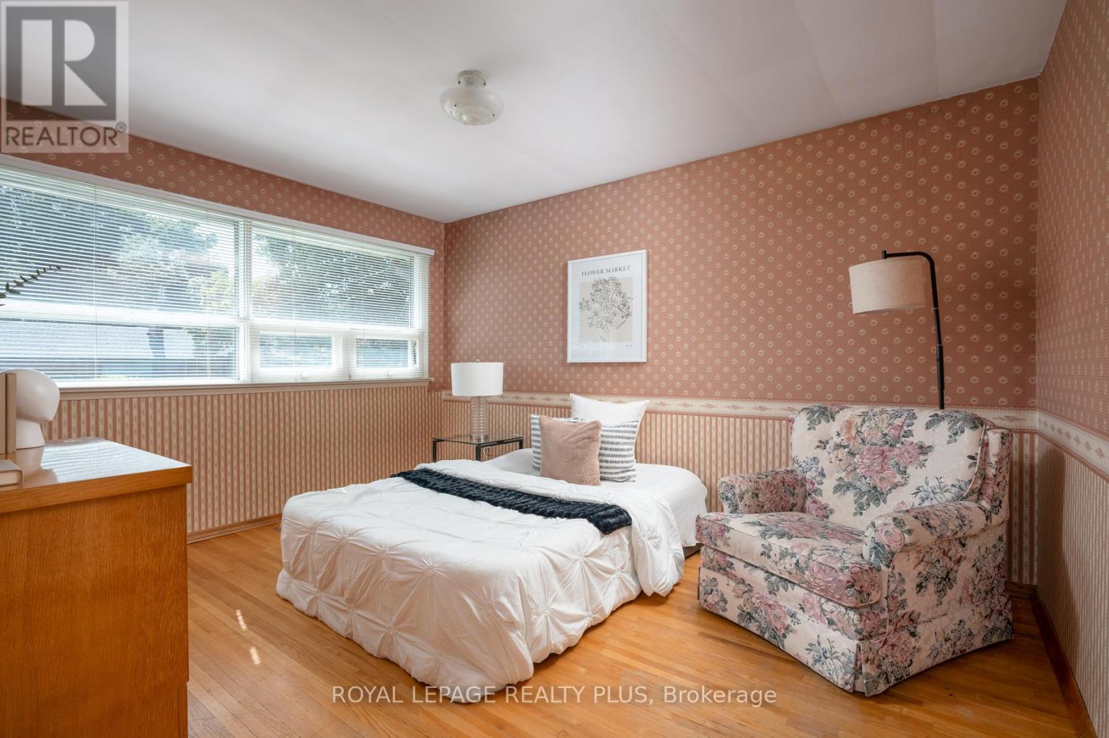 1509 Kenneth Drive, Mississauga, Ontario  L5E 2Y6 - Photo 27 - W12384208