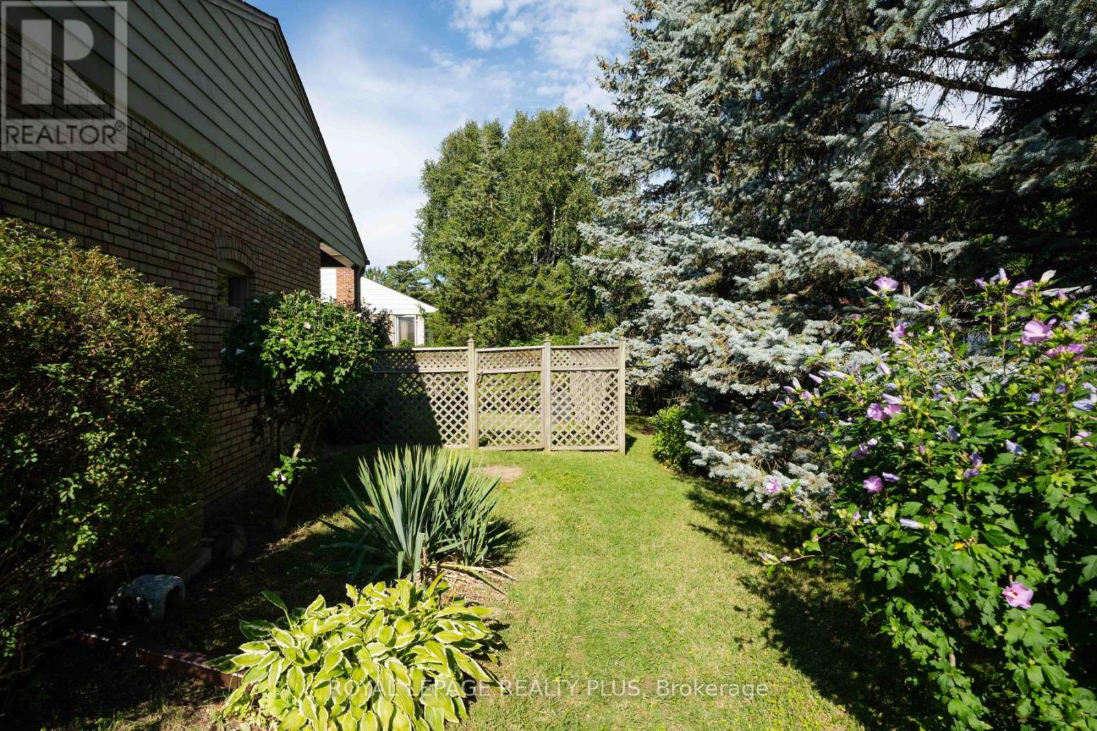 1509 Kenneth Drive, Mississauga, Ontario  L5E 2Y6 - Photo 35 - W12384208