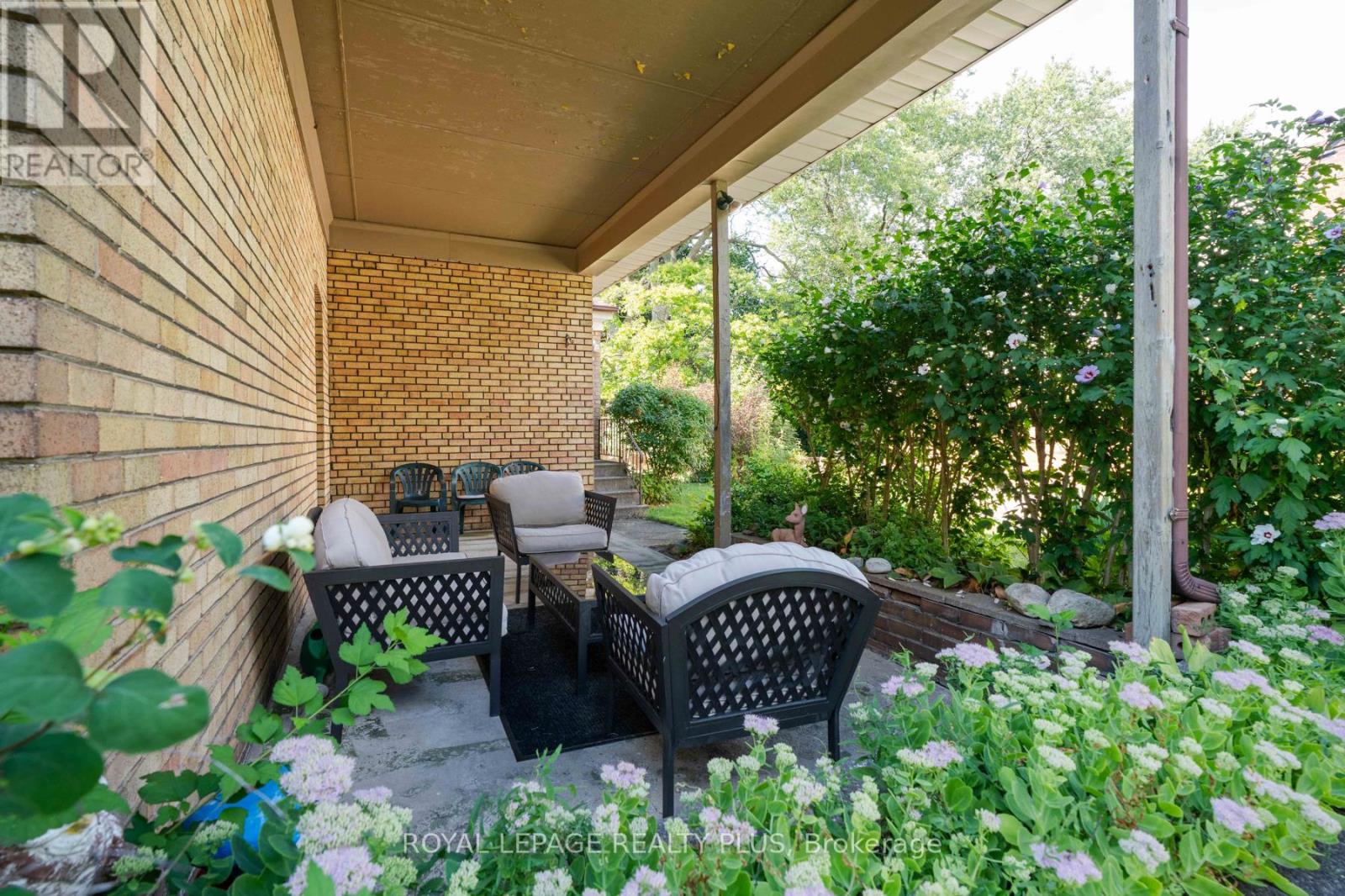 1509 Kenneth Drive, Mississauga, Ontario  L5E 2Y6 - Photo 38 - W12384208