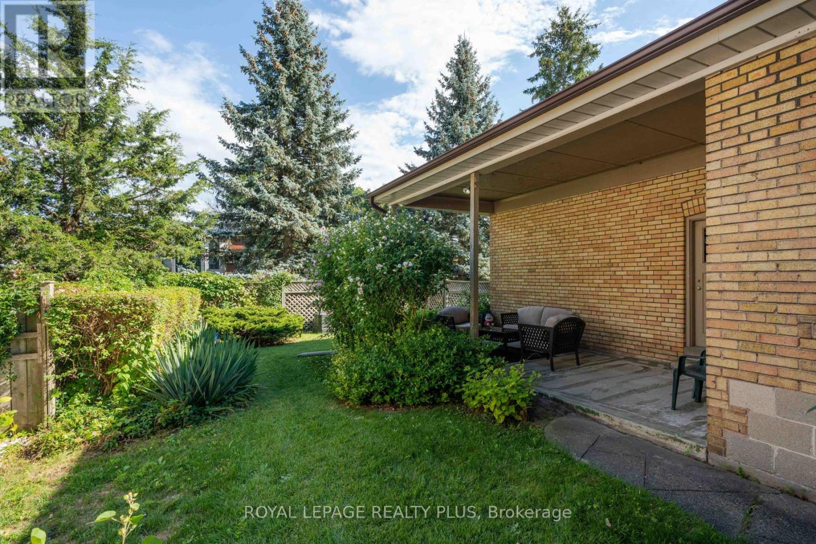 1509 Kenneth Drive, Mississauga, Ontario  L5E 2Y6 - Photo 40 - W12384208