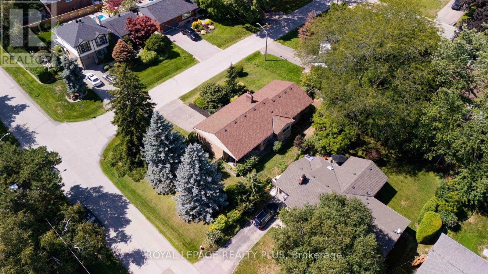 1509 Kenneth Drive, Mississauga, Ontario  L5E 2Y6 - Photo 46 - W12384208