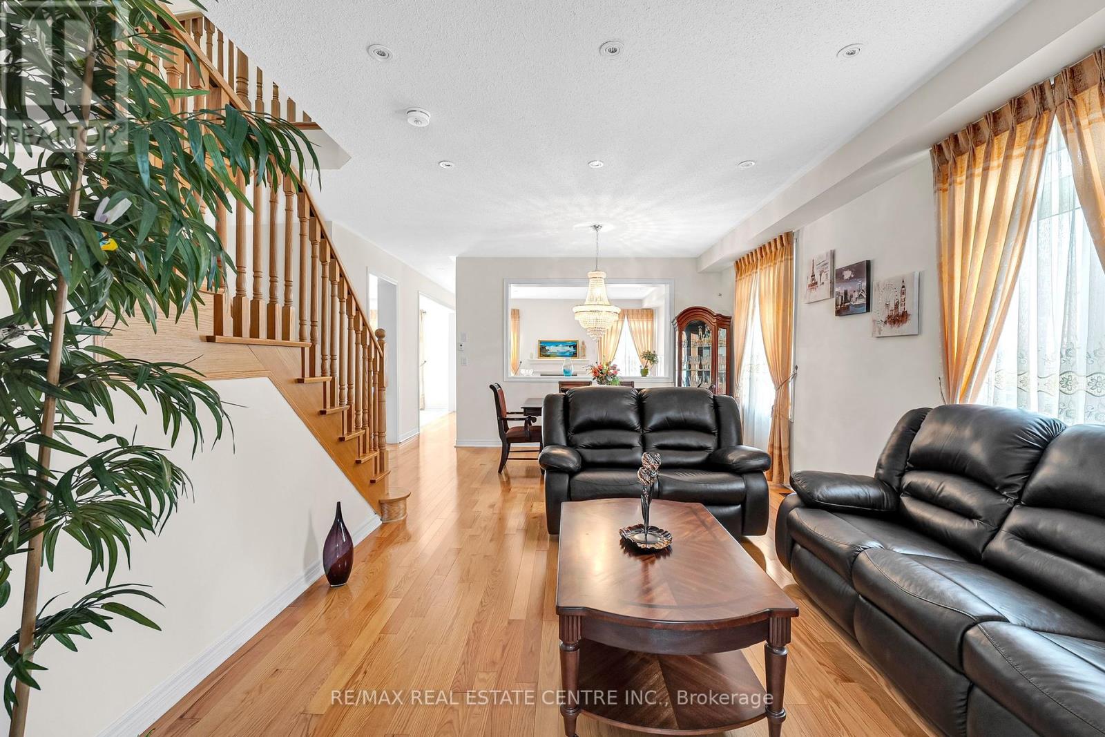 18 Kawana Road, Brampton, Ontario  L6Y 0W2 - Photo 13 - W12384221