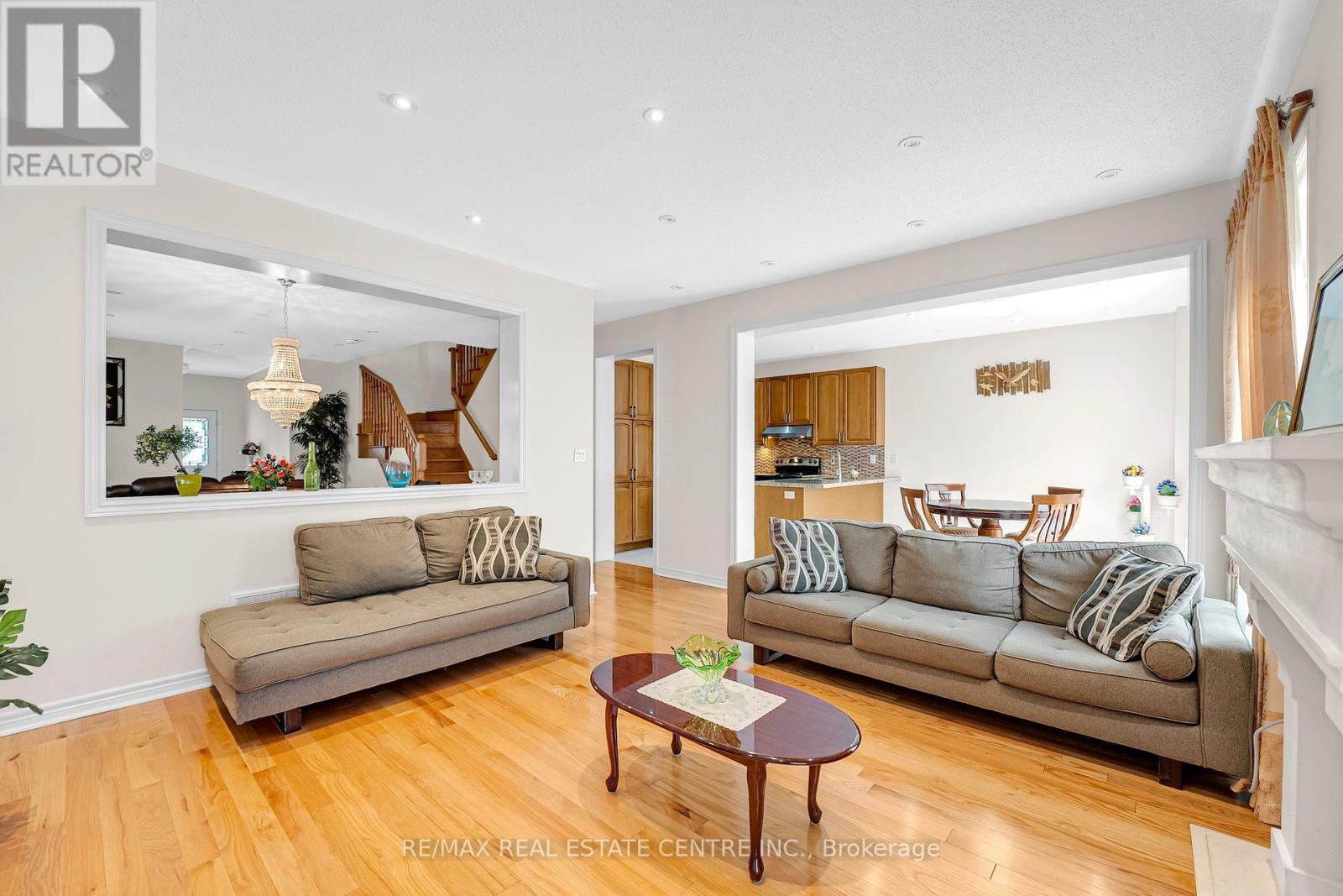 18 Kawana Road, Brampton, Ontario  L6Y 0W2 - Photo 17 - W12384221