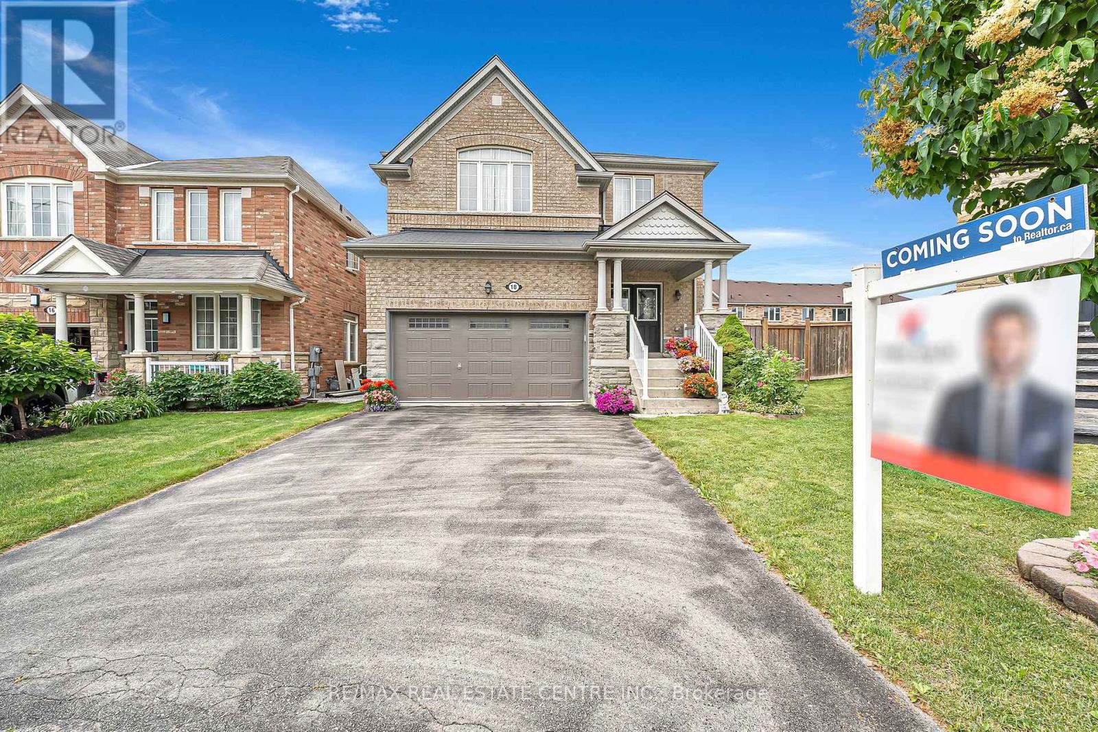 18 Kawana Road, Brampton, Ontario  L6Y 0W2 - Photo 2 - W12384221