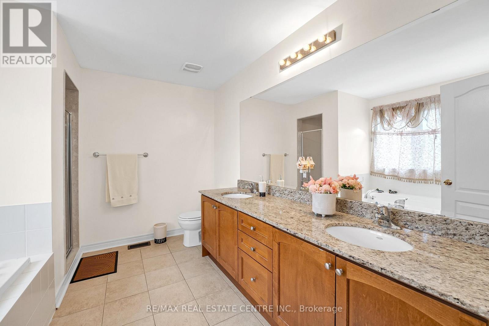 18 Kawana Road, Brampton, Ontario  L6Y 0W2 - Photo 30 - W12384221