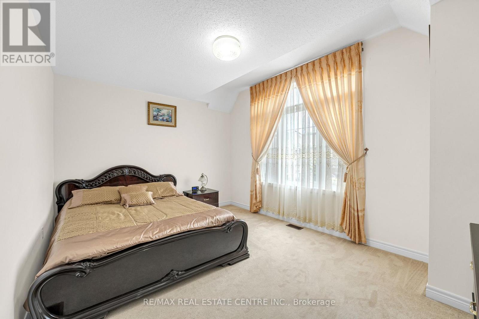 18 Kawana Road, Brampton, Ontario  L6Y 0W2 - Photo 33 - W12384221