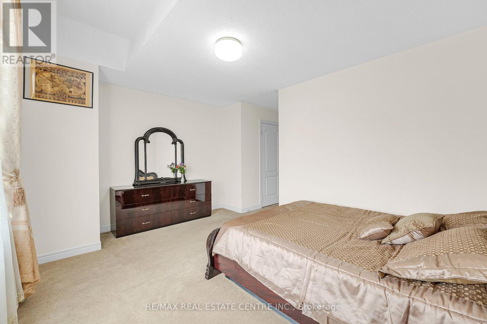 18 Kawana Road, Brampton, Ontario  L6Y 0W2 - Photo 34 - W12384221