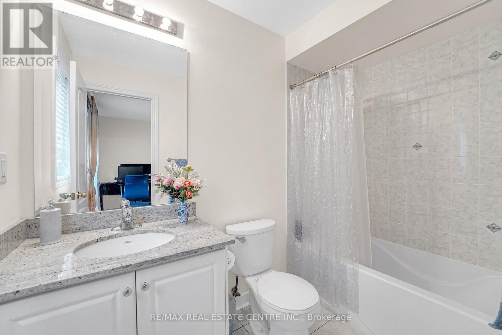 18 Kawana Road, Brampton, Ontario  L6Y 0W2 - Photo 38 - W12384221