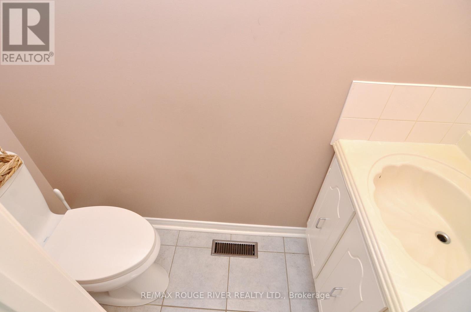153 Maple Branch Path, Toronto, Ontario  M9P 3R9 - Photo 8 - W12384222