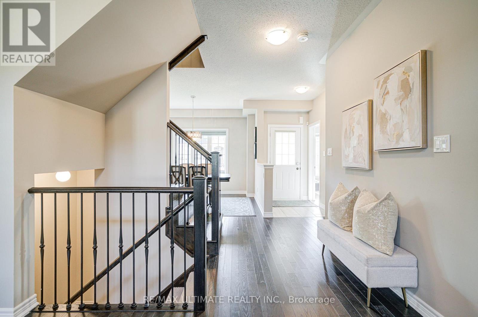 53 Amarillo Road, Brampton (Sandringham-Wellington), Ontario  L6R 4A5 - Photo 12 - W12384238