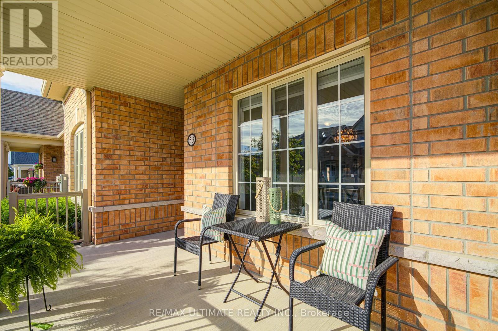 53 Amarillo Road, Brampton (Sandringham-Wellington), Ontario  L6R 4A5 - Photo 3 - W12384238