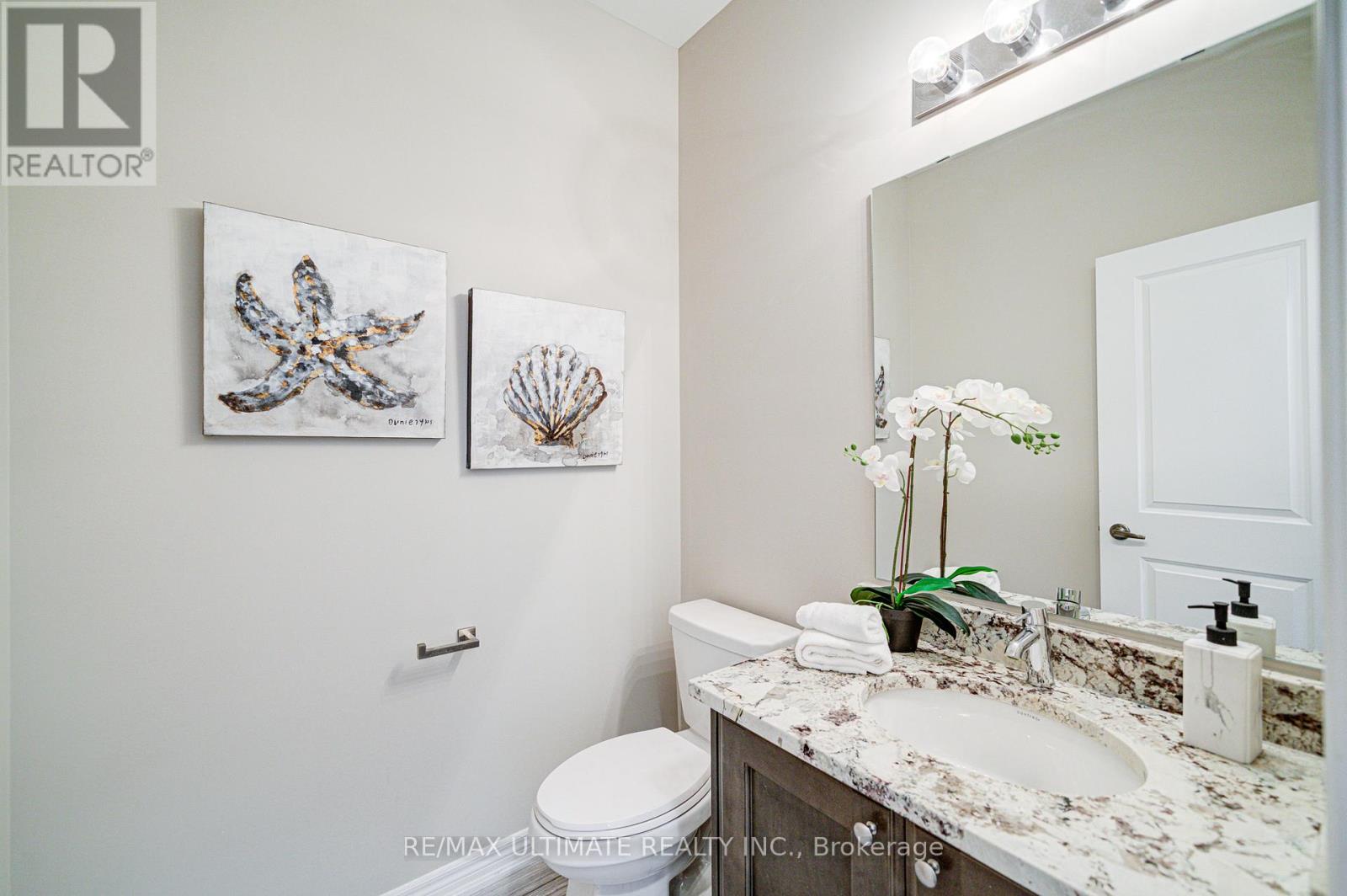 53 Amarillo Road, Brampton (Sandringham-Wellington), Ontario  L6R 4A5 - Photo 5 - W12384238