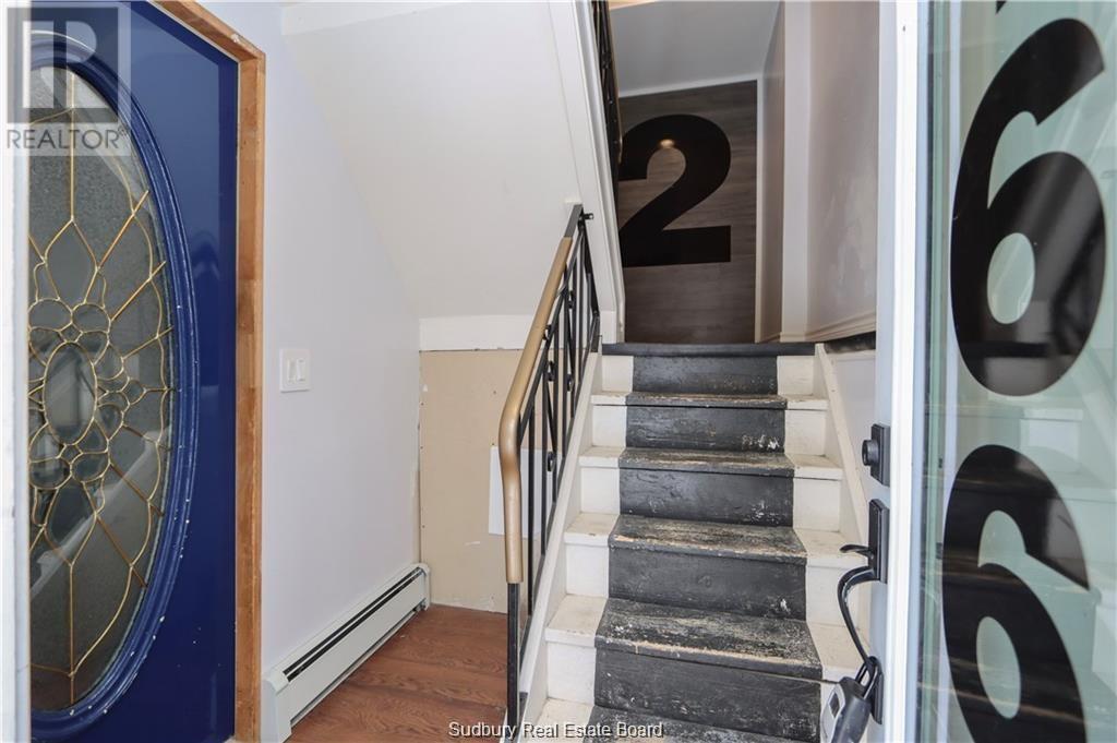 1663 Wendy, Val Caron, Ontario  P3L 1N9 - Photo 2 - 2124521