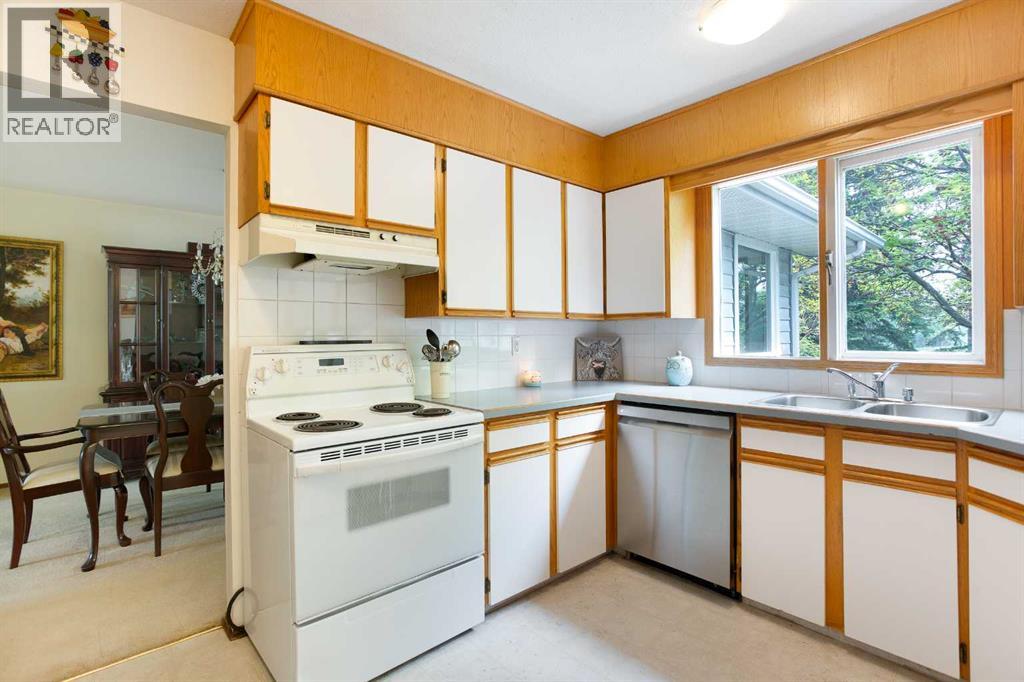 116 Varsity Green Bay Nw, Calgary, Alberta  T3B 3A7 - Photo 11 - A2228340