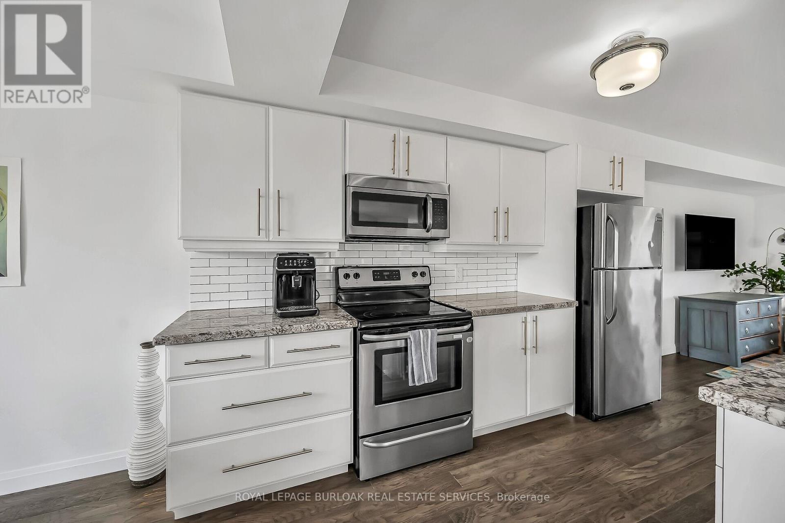 12 - 23 Echovalley Drive, Hamilton, Ontario  L8J 0K4 - Photo 20 - X12384137