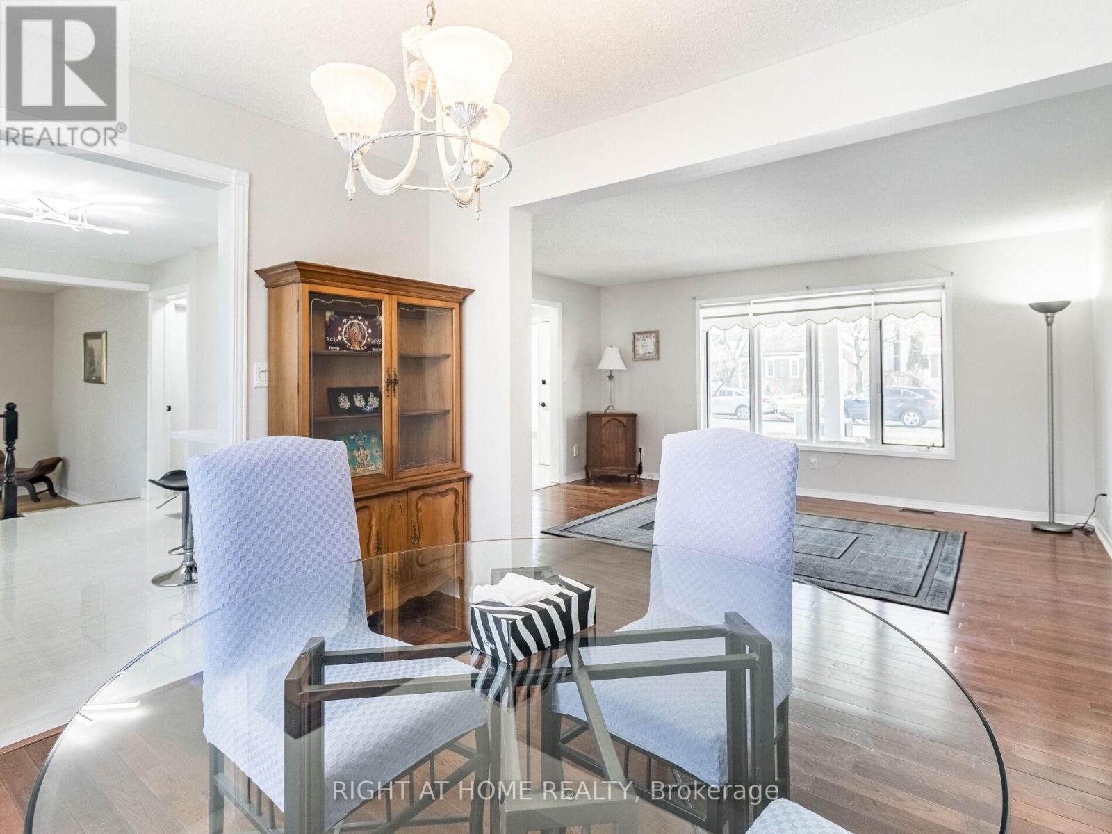 24 The Meadows Street, St. Catharines, Ontario  L2N 7L1 - Photo 11 - X12384215