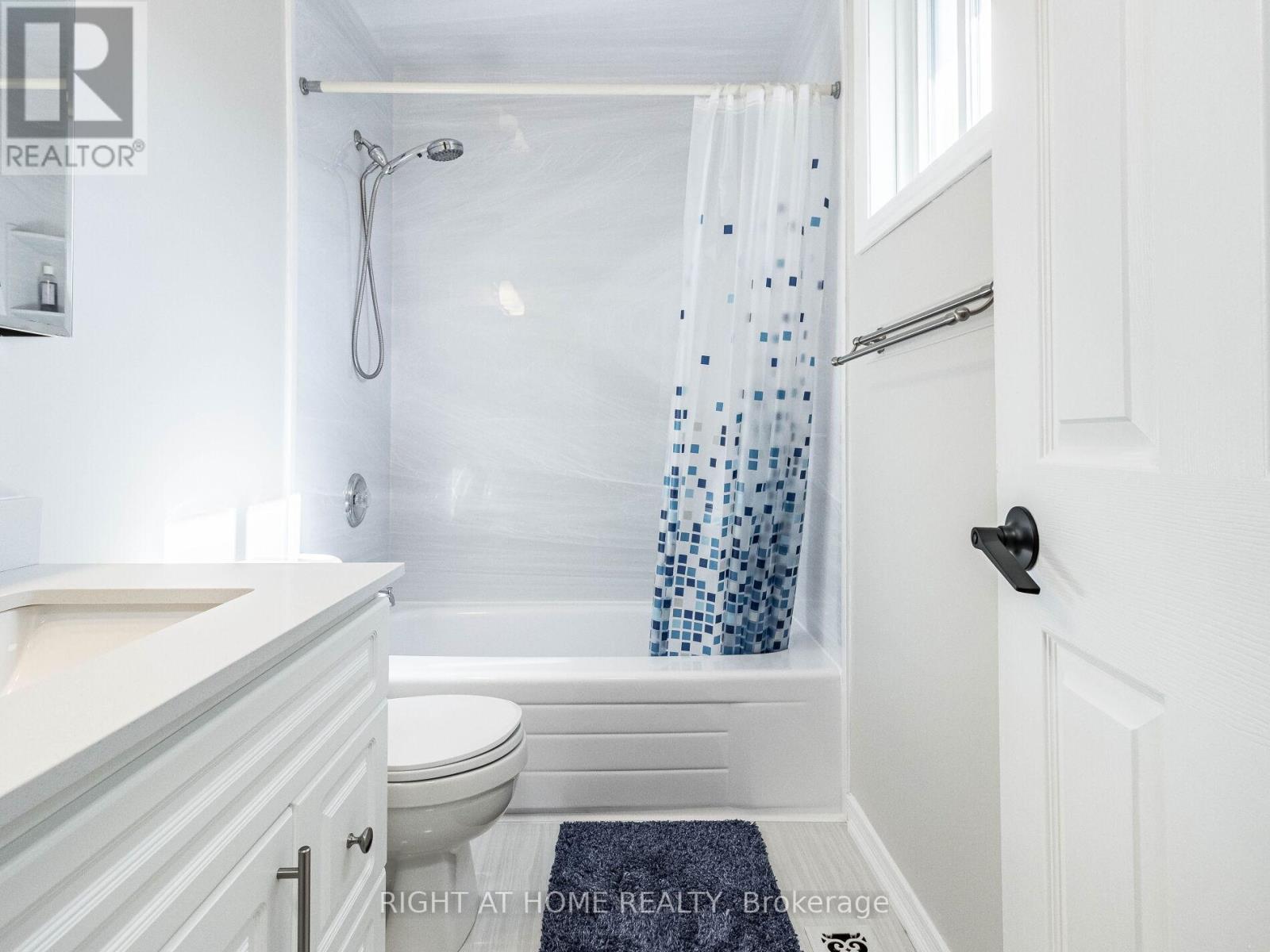 24 The Meadows Street, St. Catharines, Ontario  L2N 7L1 - Photo 33 - X12384215