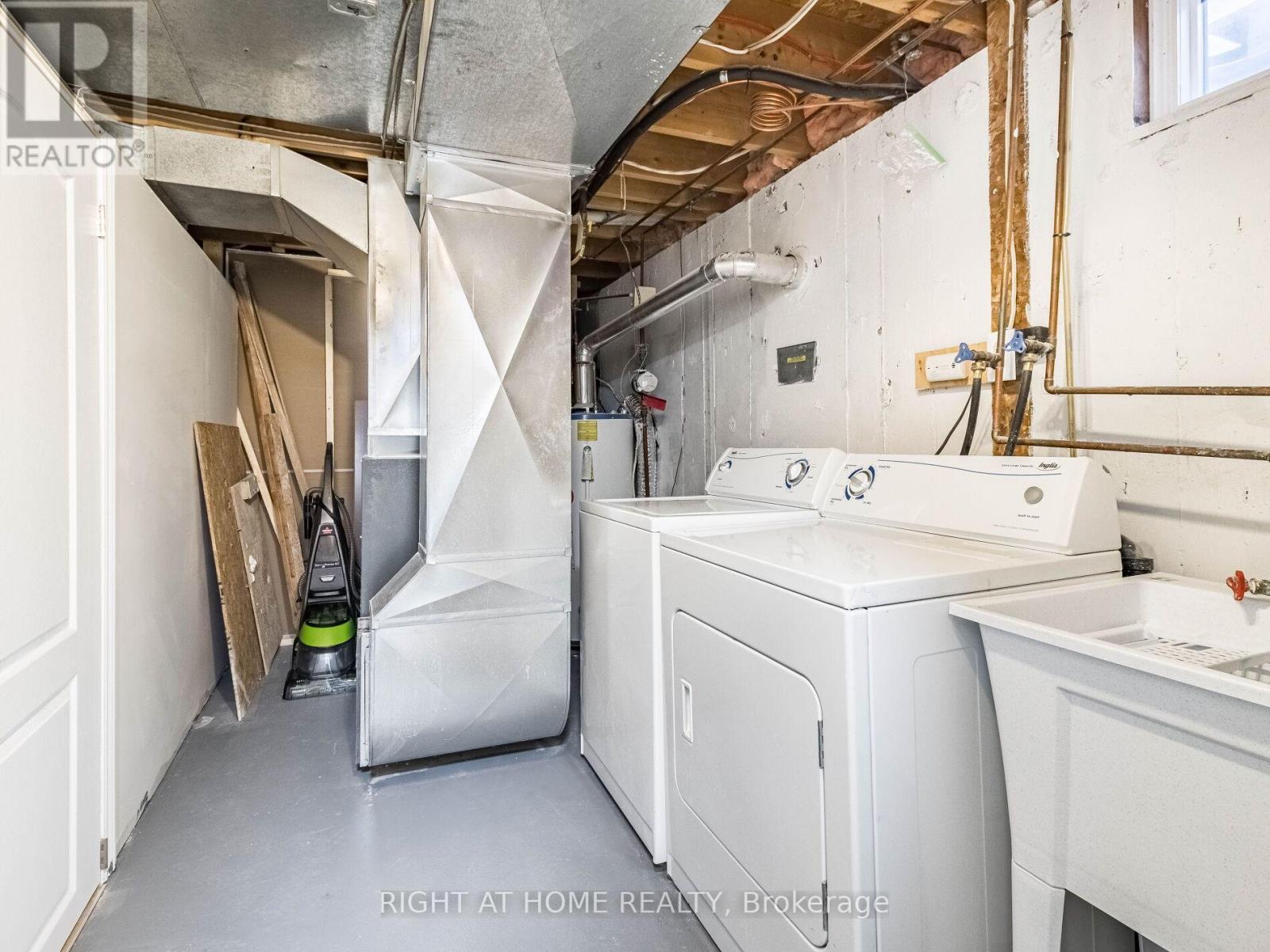 24 The Meadows Street, St. Catharines, Ontario  L2N 7L1 - Photo 42 - X12384215