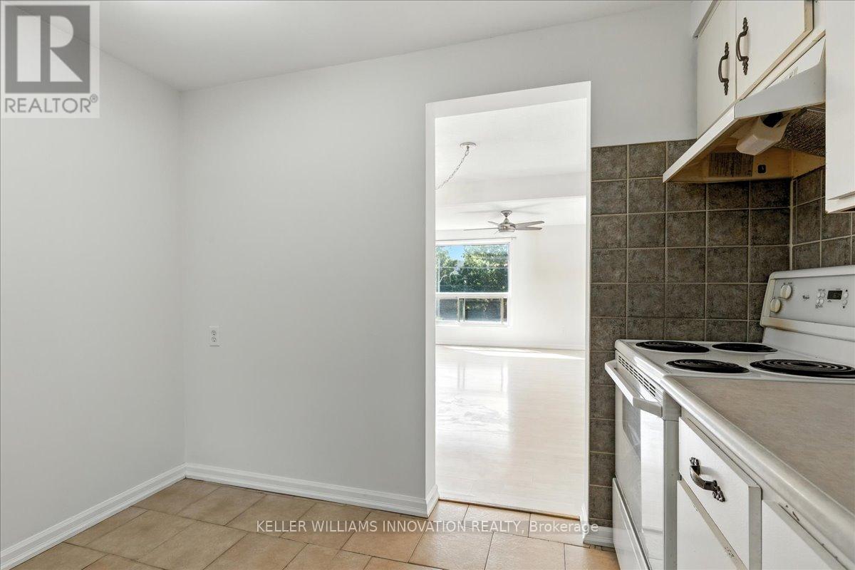 29 - 11 Grand River Boulevard, Kitchener, Ontario  N2A 2T2 - Photo 8 - X12384237