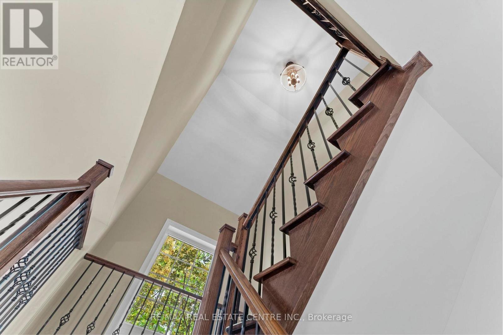 2454 Springforest Drive, Oakville, Ontario  L6M 0A1 - Photo 26 - W12335032