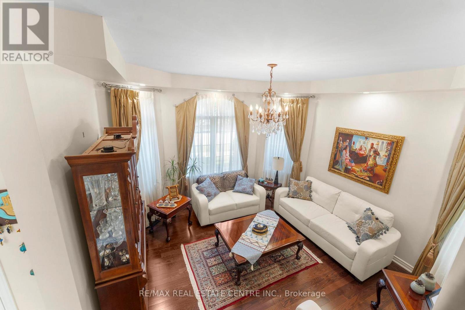 2454 Springforest Drive, Oakville, Ontario  L6M 0A1 - Photo 8 - W12335032