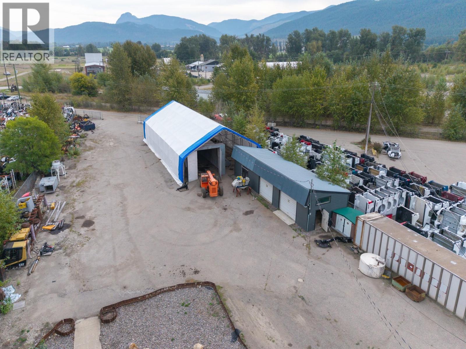 1660 Shuswap Avenue, Lumby, British Columbia
