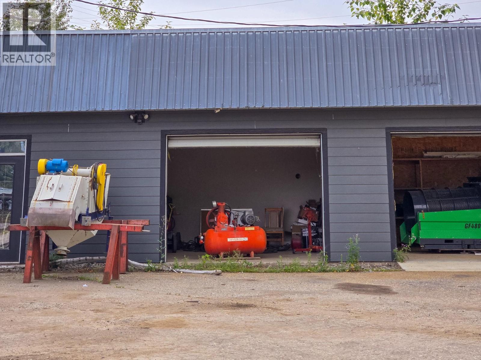 1660 Shuswap Avenue, Lumby, British Columbia  V0E 2G7 - Photo 17 - 10360859