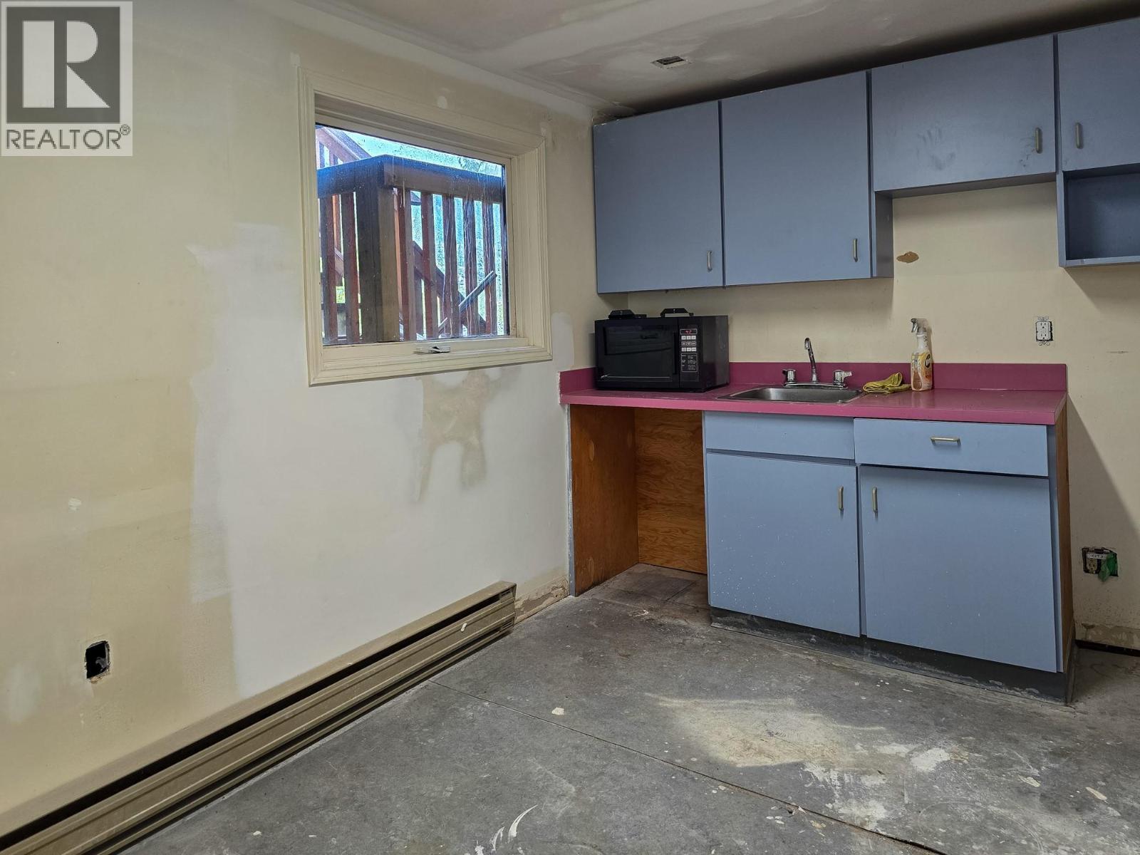 1660 Shuswap Avenue, Lumby, British Columbia  V0E 2G7 - Photo 9 - 10360859