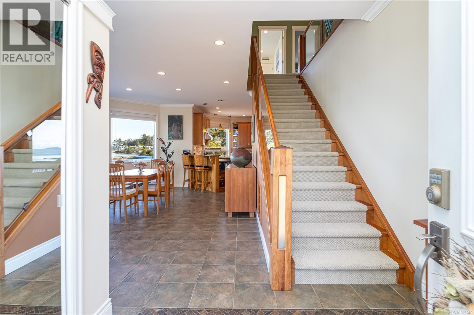 Property at 10239 Fifth St image 3
