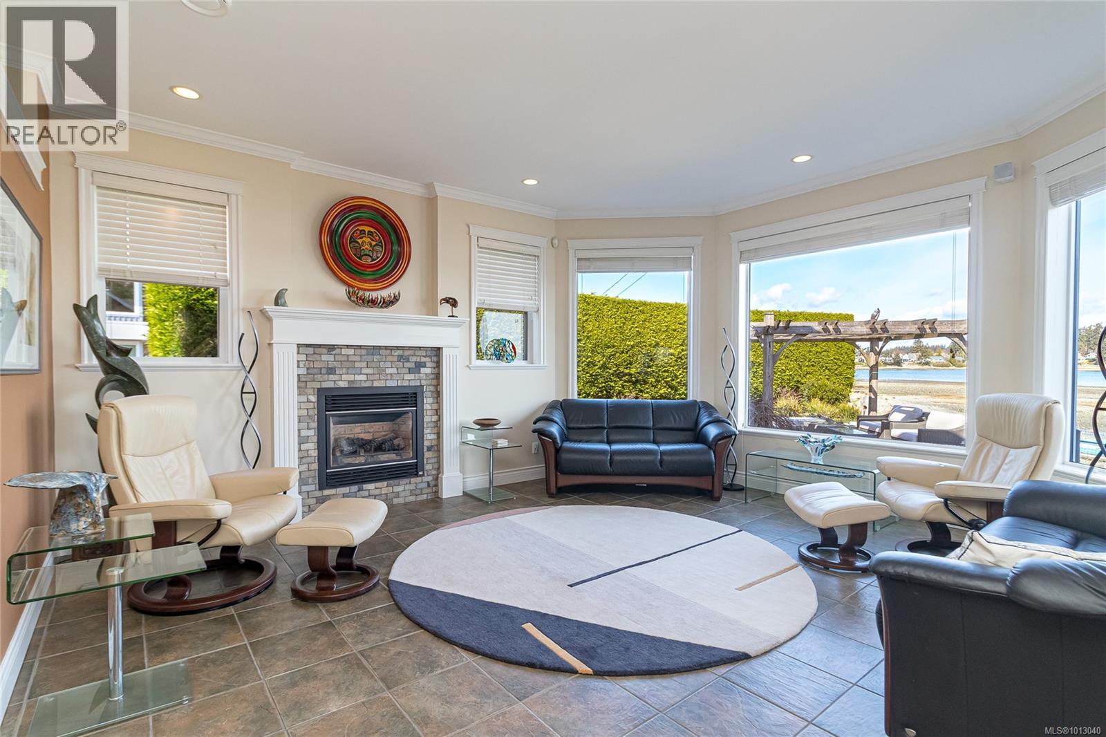 Property at 10239 Fifth St image 5