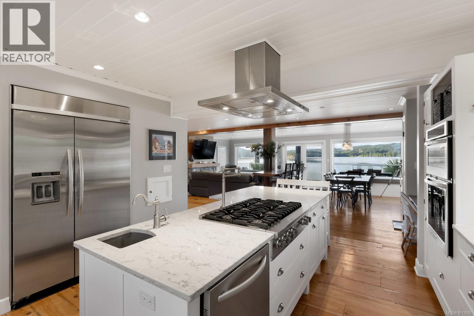 2021 Saseenos Rd, Sooke, British Columbia  V9Z 0C4 - Photo 10 - 1012966