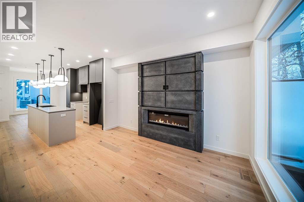 Property at 1406 22 Avenue NW image 3