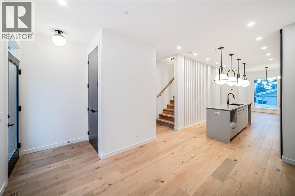 Property at 1406 22 Avenue NW image 4