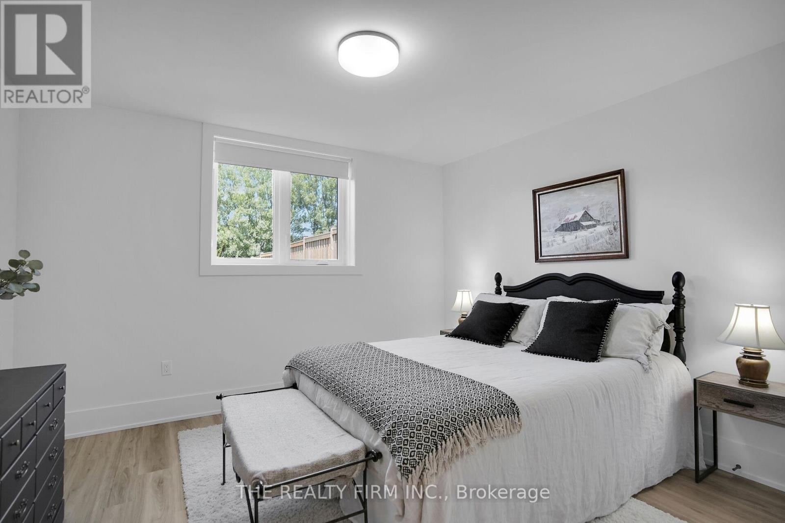 2146 Linkway Boulevard, London South, Ontario  N6K 0K8 - Photo 32 - X12384511